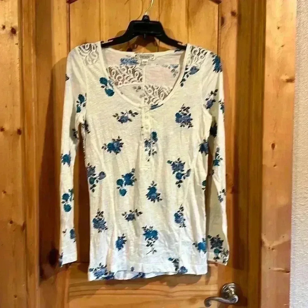 Decree Floral and Cream Long Sleeve